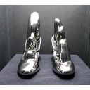 草間彌生「High-heel with strap(Silver)」オブジェ＋オブジェ