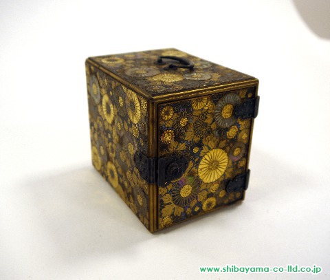 江戸時代青貝菊花蝶文棚茶箪笥茶棚検 漆器蒔絵大名道具江戸明治