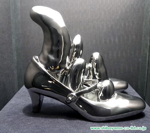 草間彌生「High-heel with strap(Silver)」オブジェ :: 絵画買取・絵画 