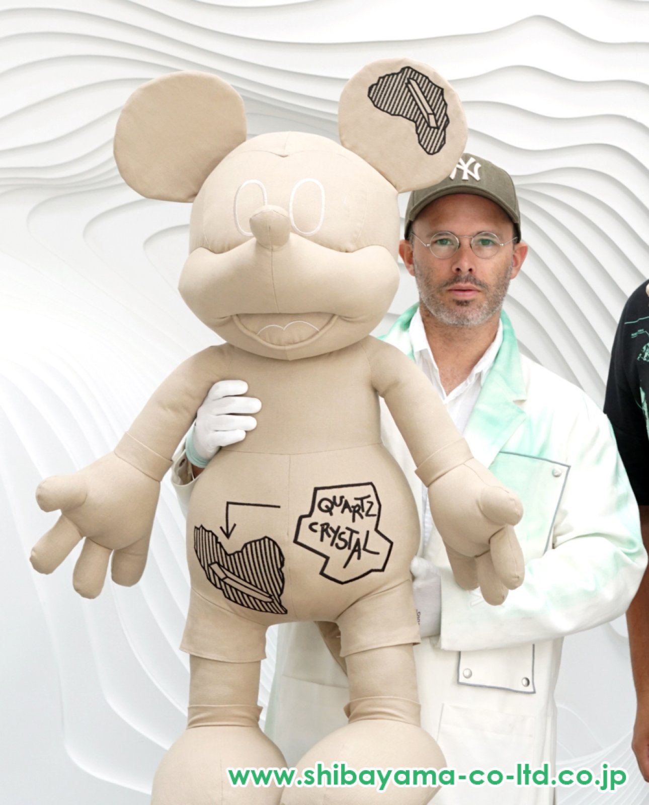 ダニエル・アーシャム「Daniel Arsham x Disney Mickey Mouse